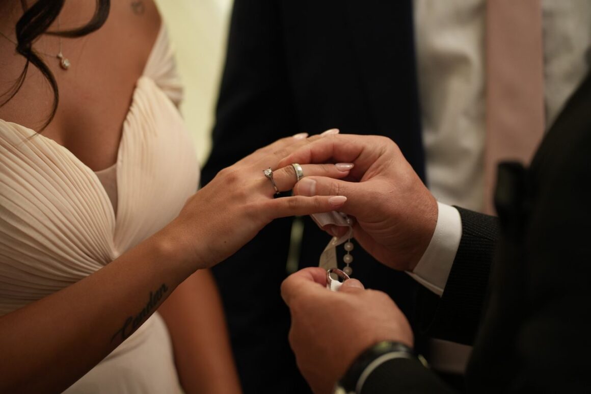 5 Tips On Finding An Amazing Wedding Ring 1